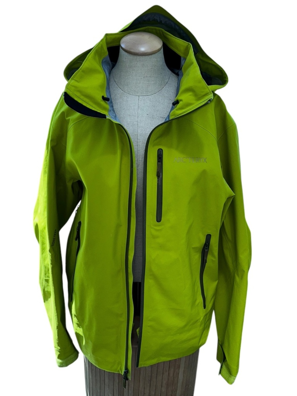 Arc'Teryx GORE-TEX waterproof technical shell jacket Mens M